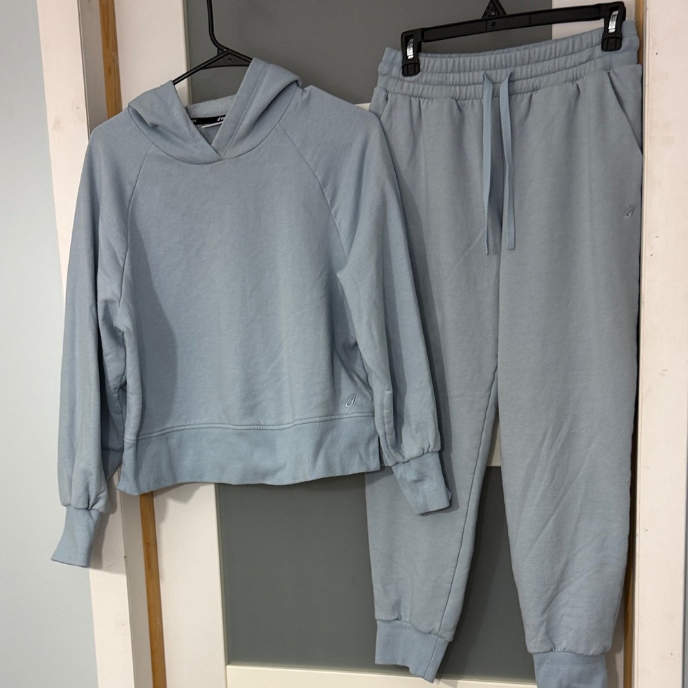 Asics Sky Blue Sweatshirt and Pants - Picture 1 of 9